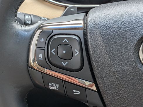 Used 2014 Toyota Avalon Limited FWD image 23