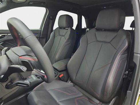 Certified 2025 Audi Q3 2.0T Premium Plus w/ Premium Plus Package image 18