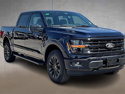 New 2025 Ford F150 XLT w/ Equipment Group 302A MID image 2