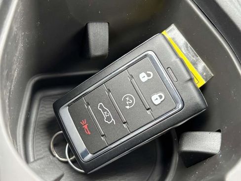 New 2026 Jeep Cherokee Limited image 25