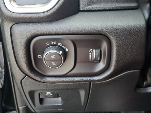 Used 2023 RAM 1500 Big Horn AWD/4WD image 23