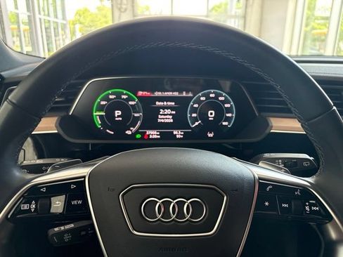 Used 2024 Audi Q8 e-tron Premium Plus AWD/4WD image 6