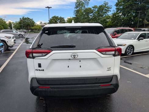 Certified 2024 Toyota RAV4 LE AWD/4WD image 7