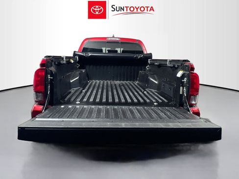 Used 2022 Toyota Tacoma SR5 image 33