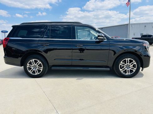 Used 2025 Ford Expedition Active AWD/4WD image 49