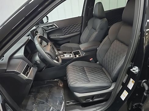 Used 2025 Mitsubishi Outlander SEL AWD/4WD image 36