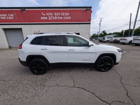 Used 2019 Jeep Cherokee Limited AWD/4WD image 5