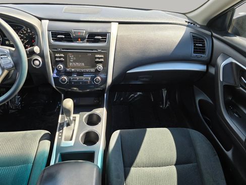 Used 2015 Nissan Altima 2.5 S w/ Power Driver Seat Package FWD image 4