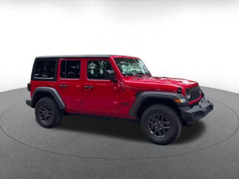 Used 2025 Jeep Wrangler Unlimited Sport AWD/4WD image 2