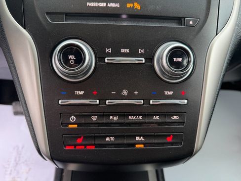 Used 2018 Lincoln MKC Select w/ Select Plus Package image 31