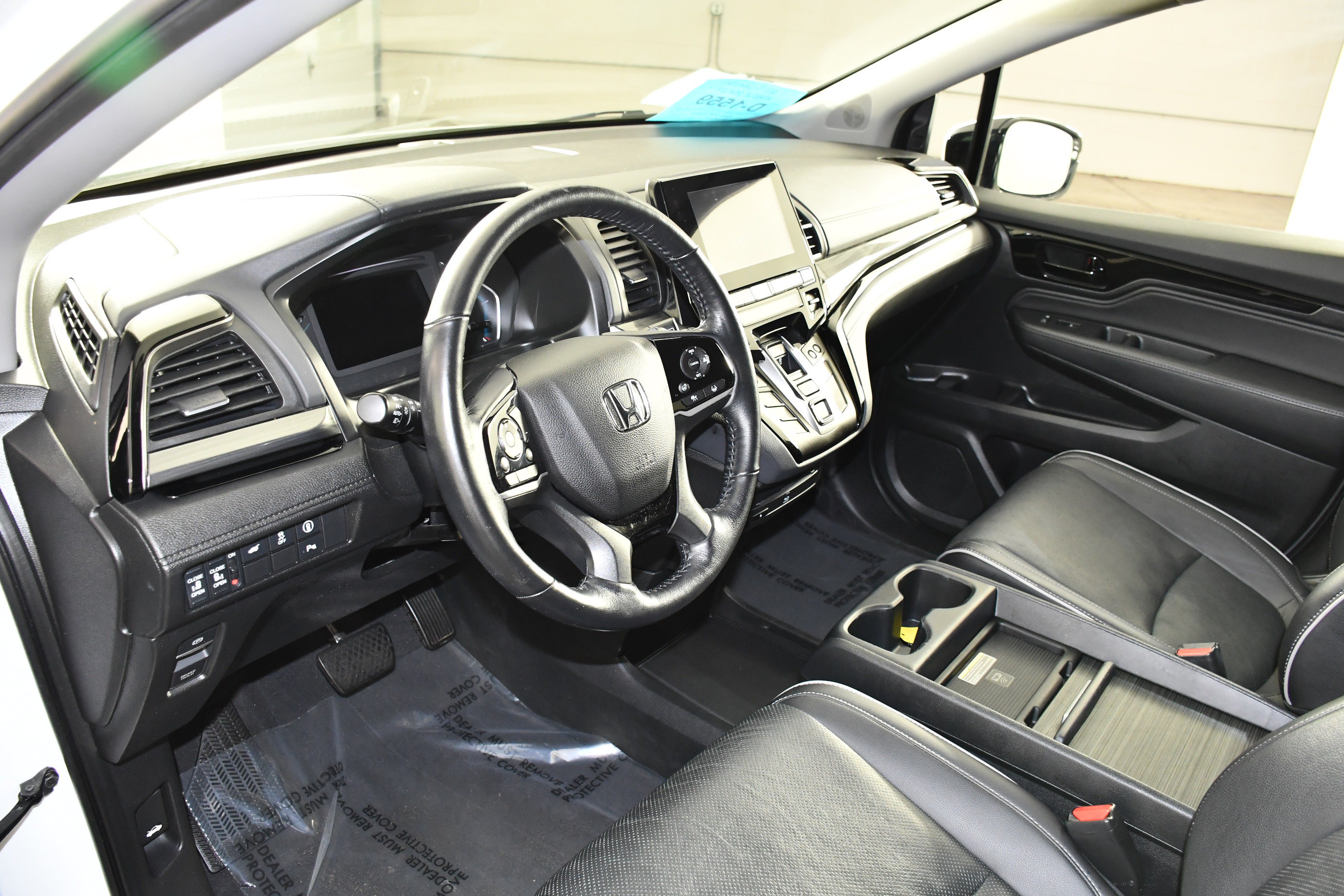 Used 2022 Honda Odyssey Elite image 2