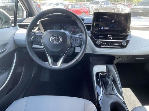 Used 2025 Toyota Corolla SE FWD image 16
