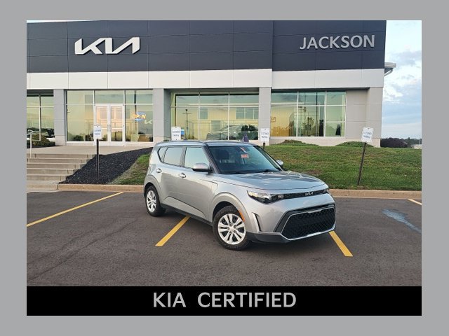 Used 2023 Kia Soul LX FWD image 1