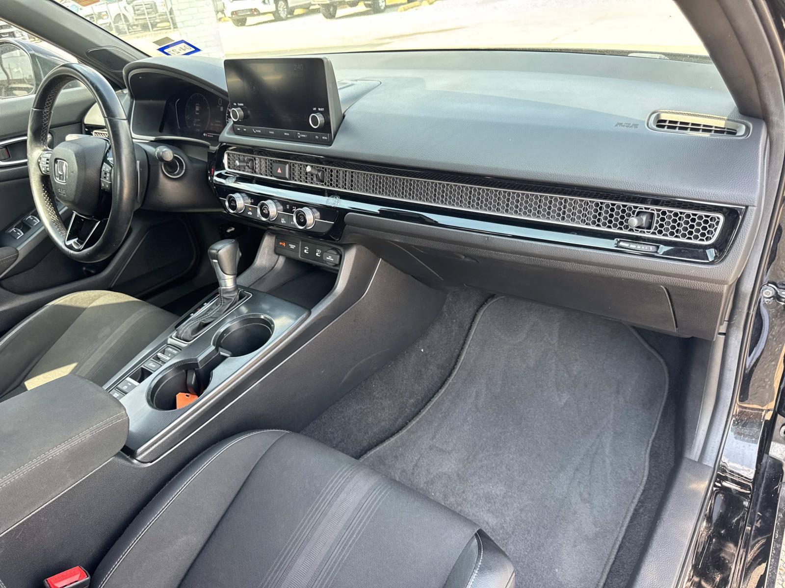 Used 2025 Honda Civic Sport image 12