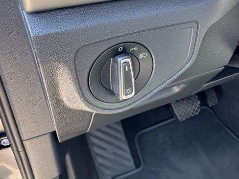 Used 2018 Volkswagen Atlas S image 25