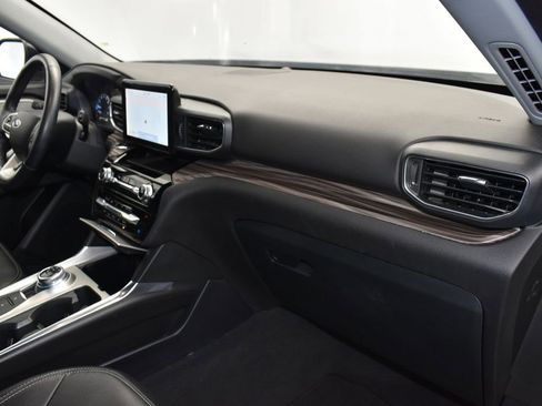 Used 2022 Ford Explorer Limited image 27