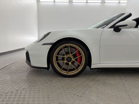Certified 2026 Porsche 911 Targa 4 GTS AWD/4WD image 19
