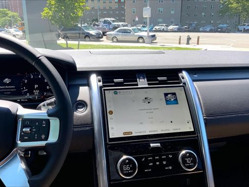 New 2026 Land Rover Discovery Dynamic SE AWD/4WD image 6