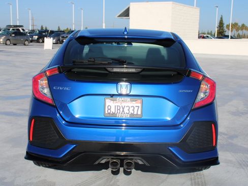 Used 2018 Honda Civic Sport image 4