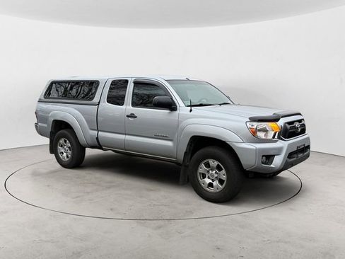 Used 2012 Toyota Tacoma 4x4 Access Cab V6 image 7