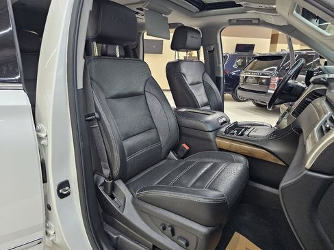 Used 2020 GMC Yukon Denali w/ Denali Ultimate Package AWD/4WD image 21