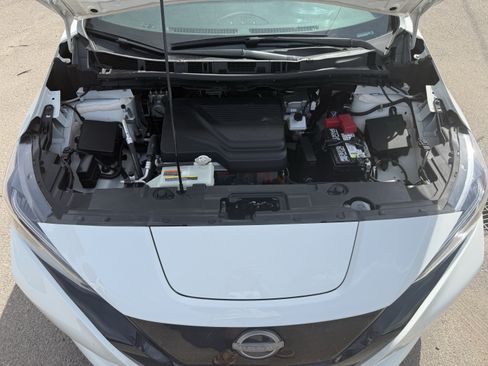 Used 2025 Nissan Leaf S FWD image 22