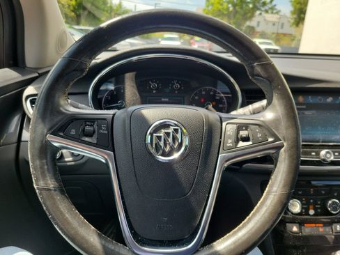 Used 2018 Buick Encore Essence FWD image 19