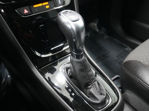 Used 2020 Buick Encore Preferred image 18