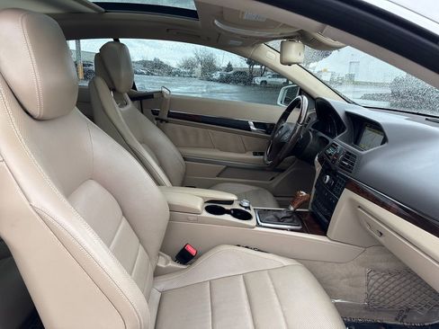 Used 2011 Mercedes-Benz E 550 Coupe image 19