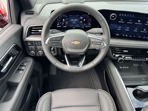 New 2026 Chevrolet Suburban Premier w/ Sun And Tow Package AWD/4WD image 19