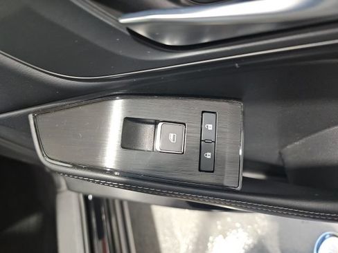 Certified 2025 Nissan Rogue SL w/ SL Premium Package AWD/4WD image 29