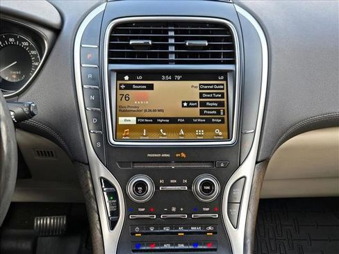 Used 2017 Lincoln MKX Reserve w/ Lincoln MKX Climate Package AWD/4WD image 15