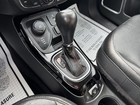 Used 2018 Jeep Compass Limited w/ Navigation Group image 51