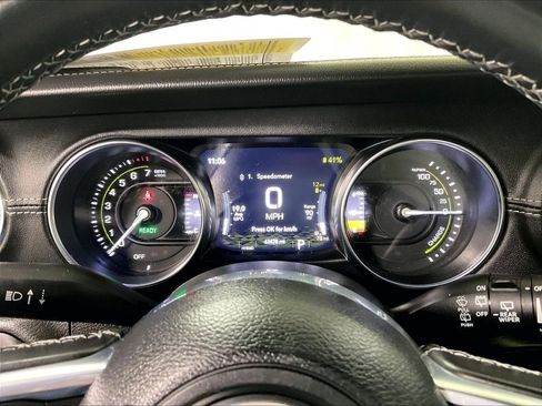 Used 2022 Jeep Wrangler Unlimited Sahara w/ Cold Weather Group AWD/4WD image 24