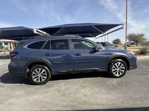 Certified 2025 Subaru Outback Premium w/ Popular Package #1A image 8