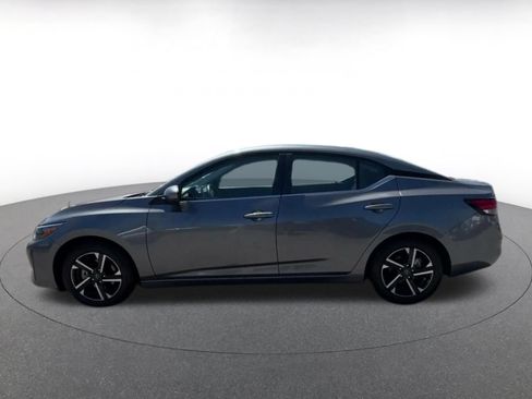 Used 2025 Nissan Sentra SV FWD image 9