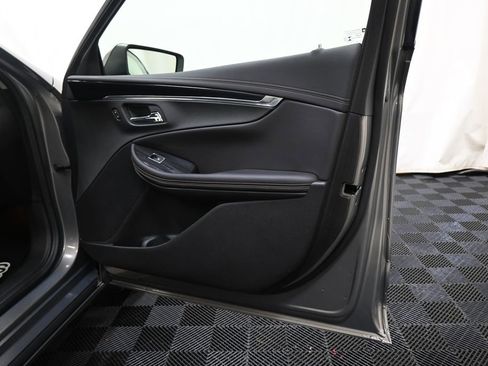 Used 2018 Chevrolet Impala LT FWD image 20