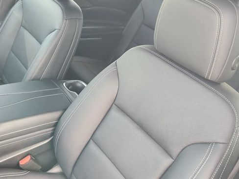 Certified 2026 Chevrolet Traverse LT AWD/4WD image 24