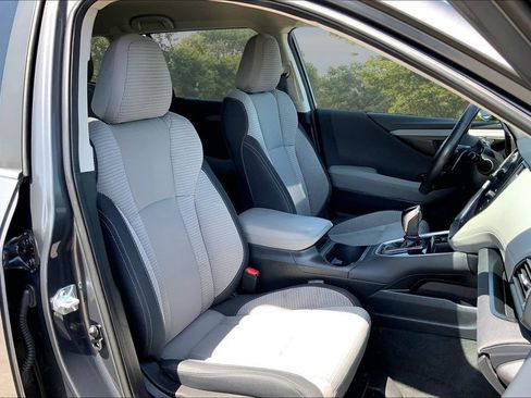 Used 2024 Subaru Outback Premium AWD/4WD image 27