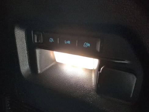 Certified 2022 Ford Explorer Limited AWD/4WD image 33