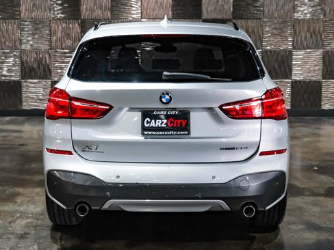 Used 2019 BMW X1 sDrive28i w/ M Sport Package FWD image 8