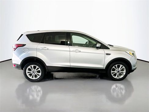 Used 2017 Ford Escape SE w/ SE Cold Weather Package image 8
