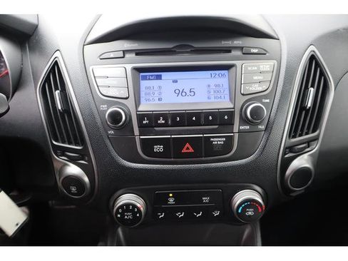 Used 2014 Hyundai Tucson GLS image 13