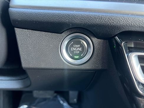 Certified 2025 Chevrolet Traverse LT image 27