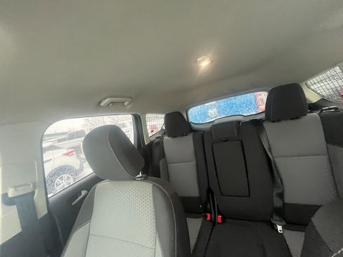 Used 2018 Ford Escape SE w/ Ford Safe & Smart Package image 4