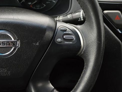 Used 2016 Nissan Pathfinder SV AWD/4WD image 24