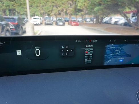 Used 2025 Ford Expedition Max Platinum AWD/4WD image 7