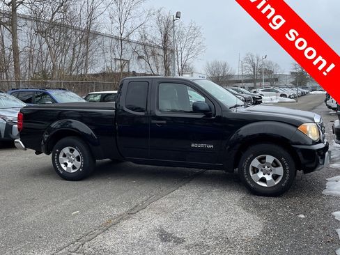 Used 2011 Suzuki Equator 2WD Extended Cab image 2
