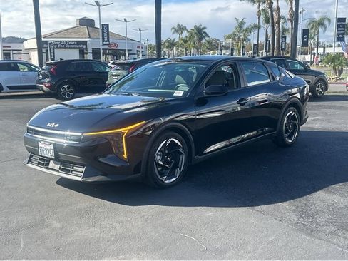 Certified 2025 Kia K4 EX image 3