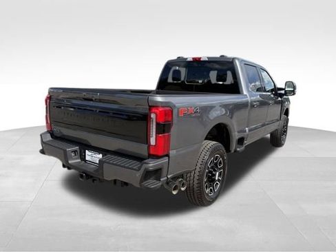 Used 2025 Ford F250 Platinum AWD/4WD image 2